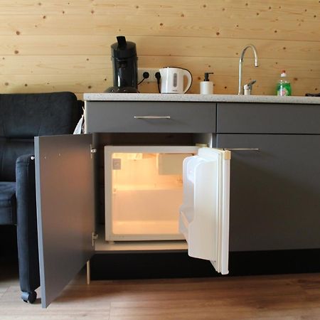 Camping Pod: Lyts Dekema 2 Baard Exterior photo