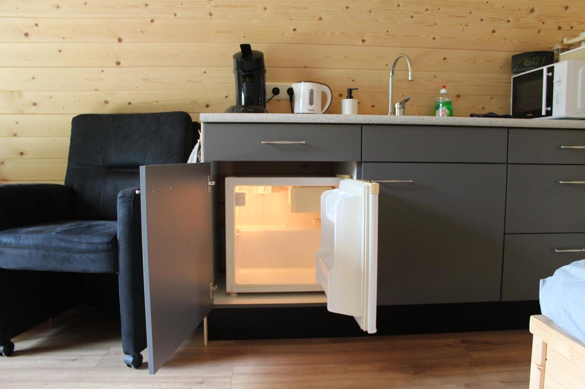 Camping Pod: Lyts Dekema 2 Baard Exterior photo